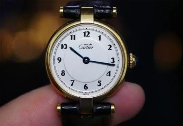 卡地亚手表外观有划痕解决技巧集锦(图) 卡地亚手表外观有划痕解决技巧集锦(图)